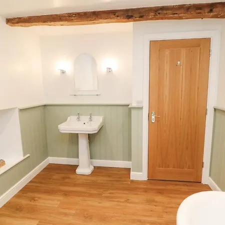 1 Brookside Ferienhaus *