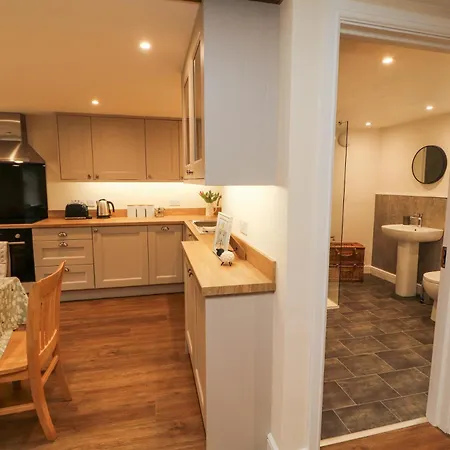 1 Brookside * Warcop