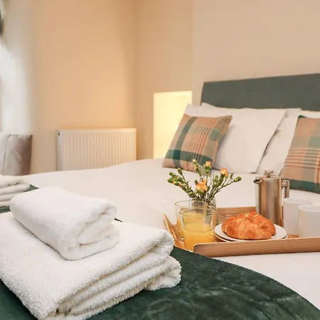 1 Brookside Ferienhaus *