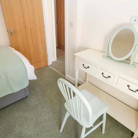 1 Brookside Ferienhaus *