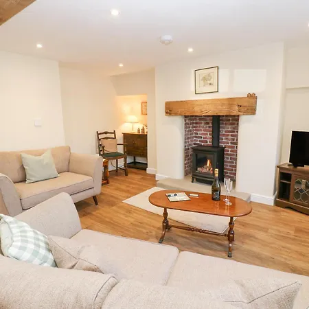 1 Brookside Holiday home *