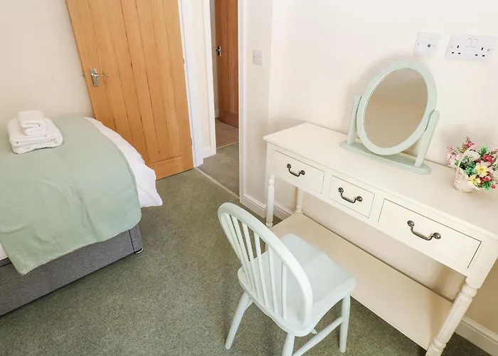 1 Brookside Holiday home *